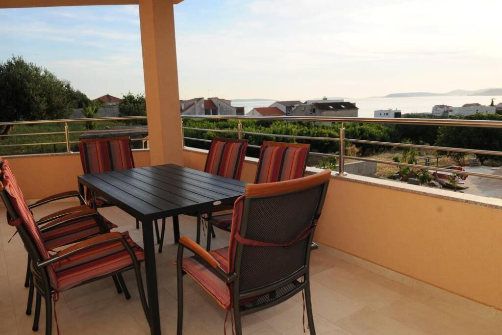 Villa Ana Perfect For Families With Kids And Groups,House With Heated Pool Podstrana Bagian luar foto