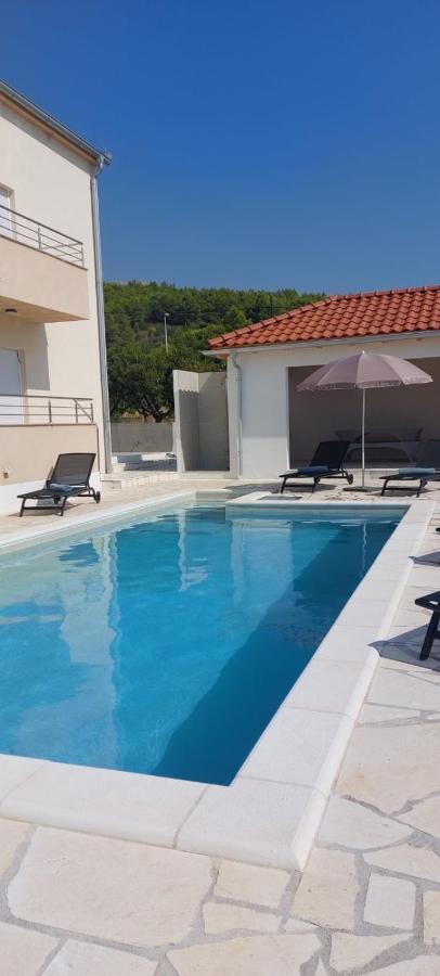 Villa Ana Perfect For Families With Kids And Groups,House With Heated Pool Podstrana Bagian luar foto