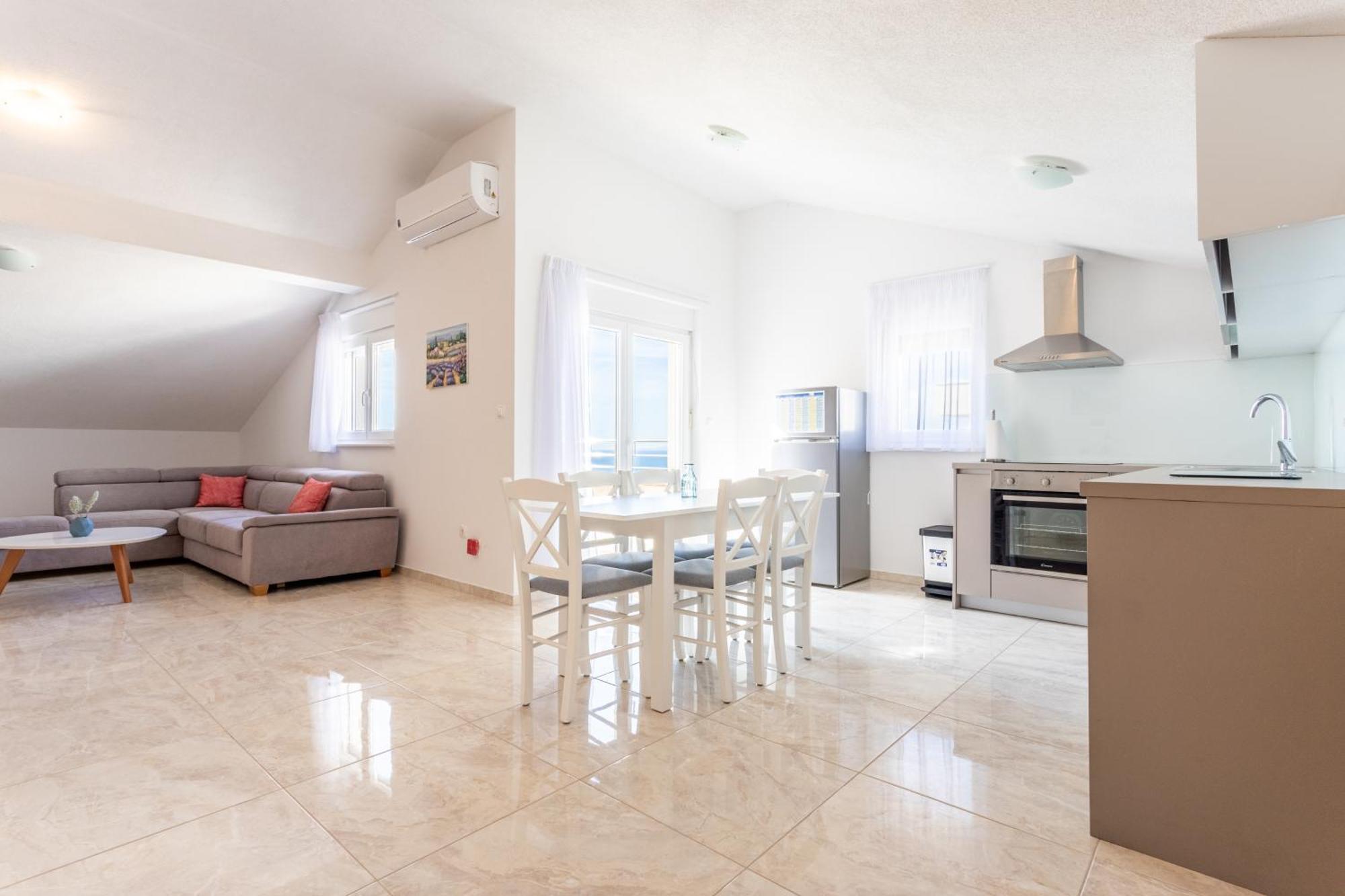 Villa Ana Perfect For Families With Kids And Groups,House With Heated Pool Podstrana Bagian luar foto
