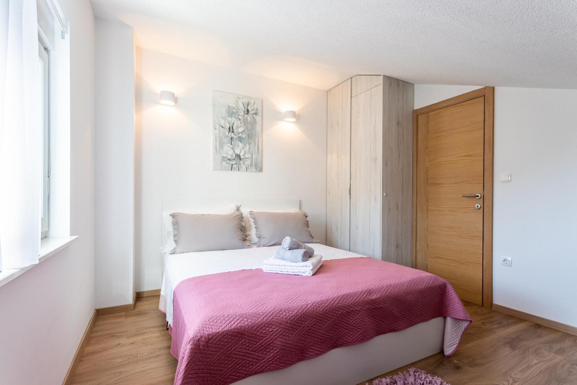 Villa Ana Perfect For Families With Kids And Groups,House With Heated Pool Podstrana Bagian luar foto