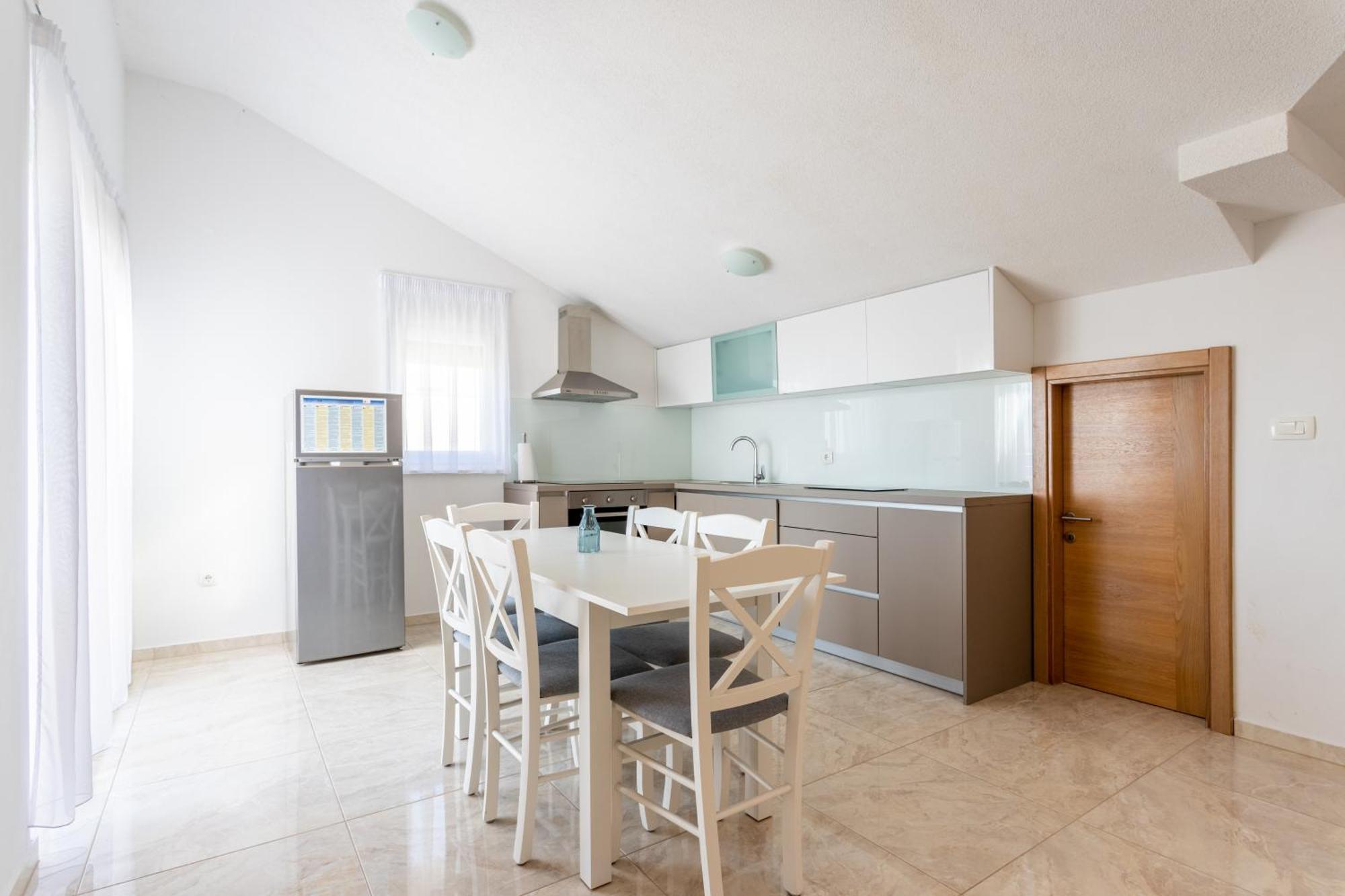 Villa Ana Perfect For Families With Kids And Groups,House With Heated Pool Podstrana Bagian luar foto