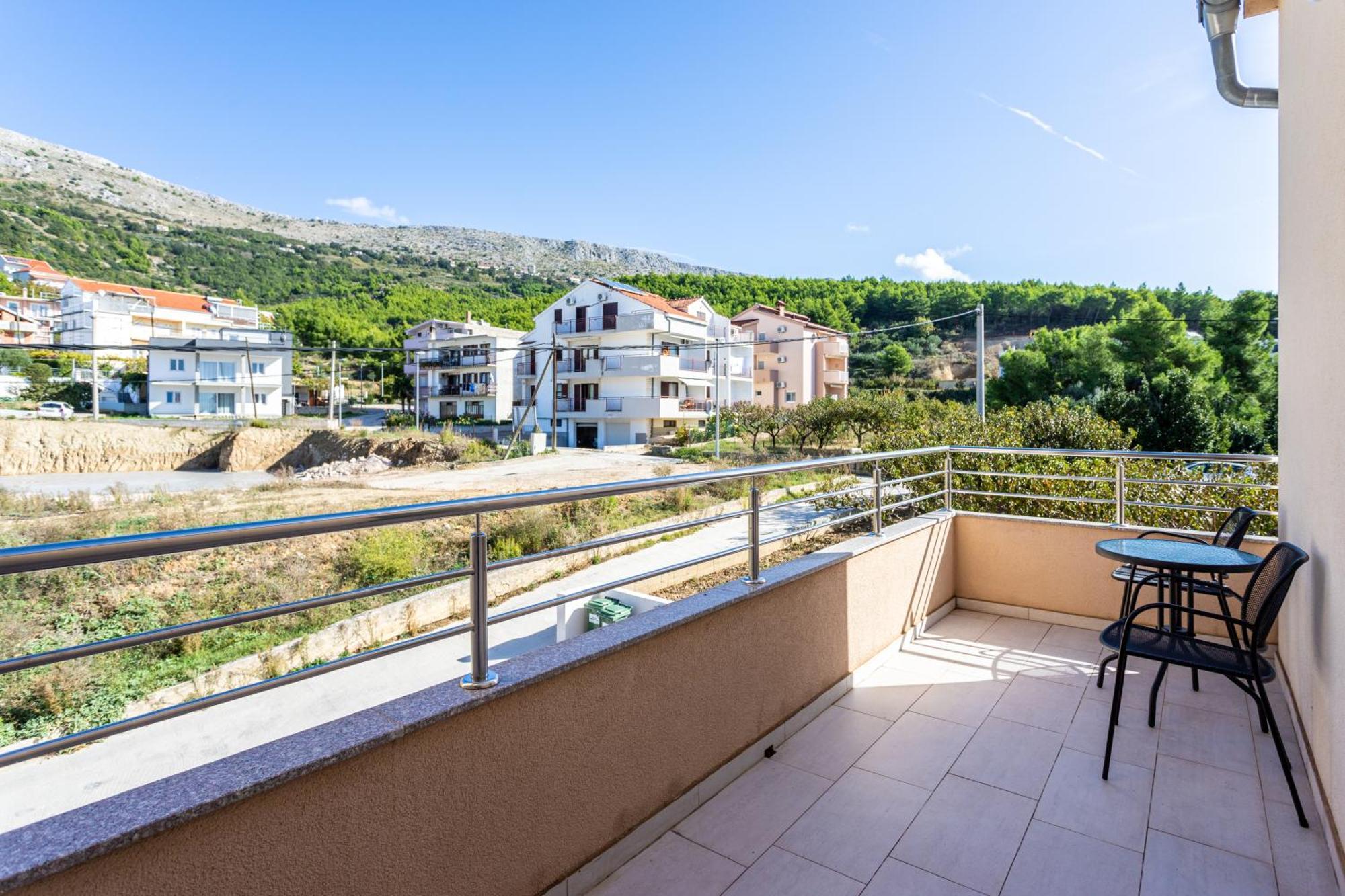 Villa Ana Perfect For Families With Kids And Groups,House With Heated Pool Podstrana Bagian luar foto