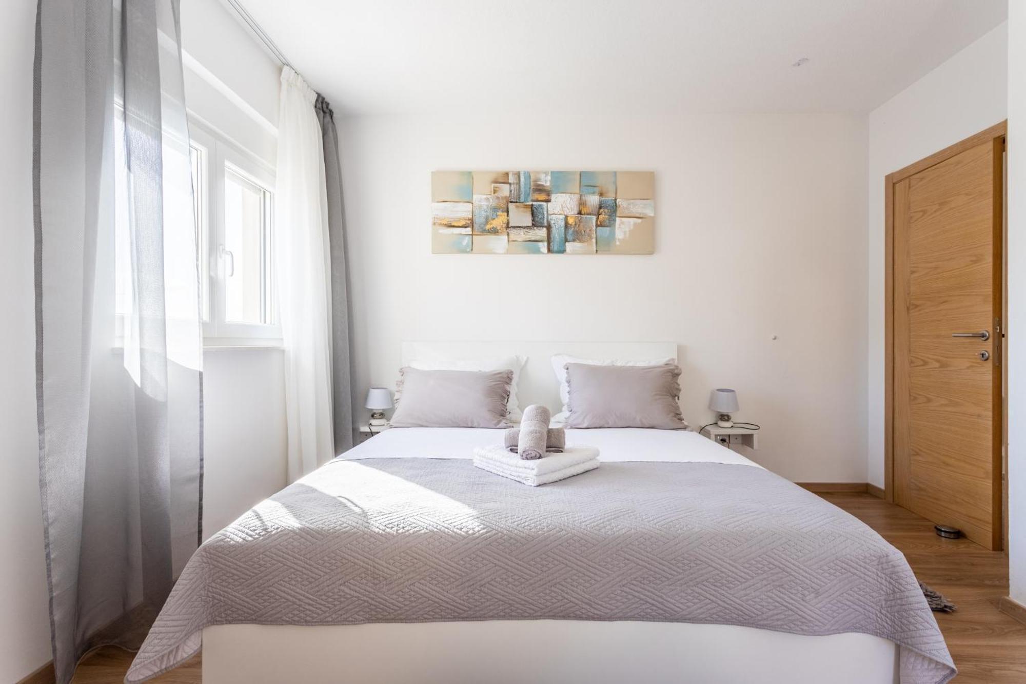 Villa Ana Perfect For Families With Kids And Groups,House With Heated Pool Podstrana Bagian luar foto