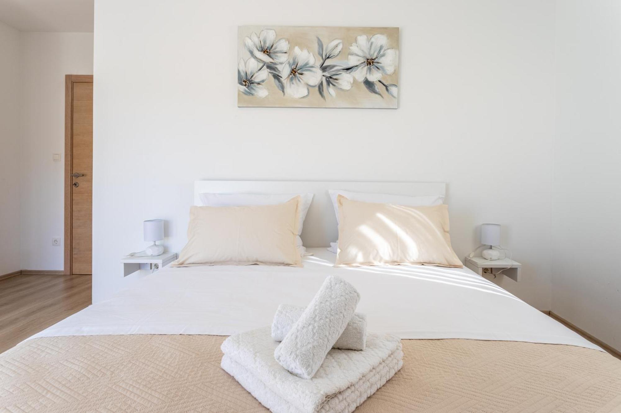 Villa Ana Perfect For Families With Kids And Groups,House With Heated Pool Podstrana Bagian luar foto
