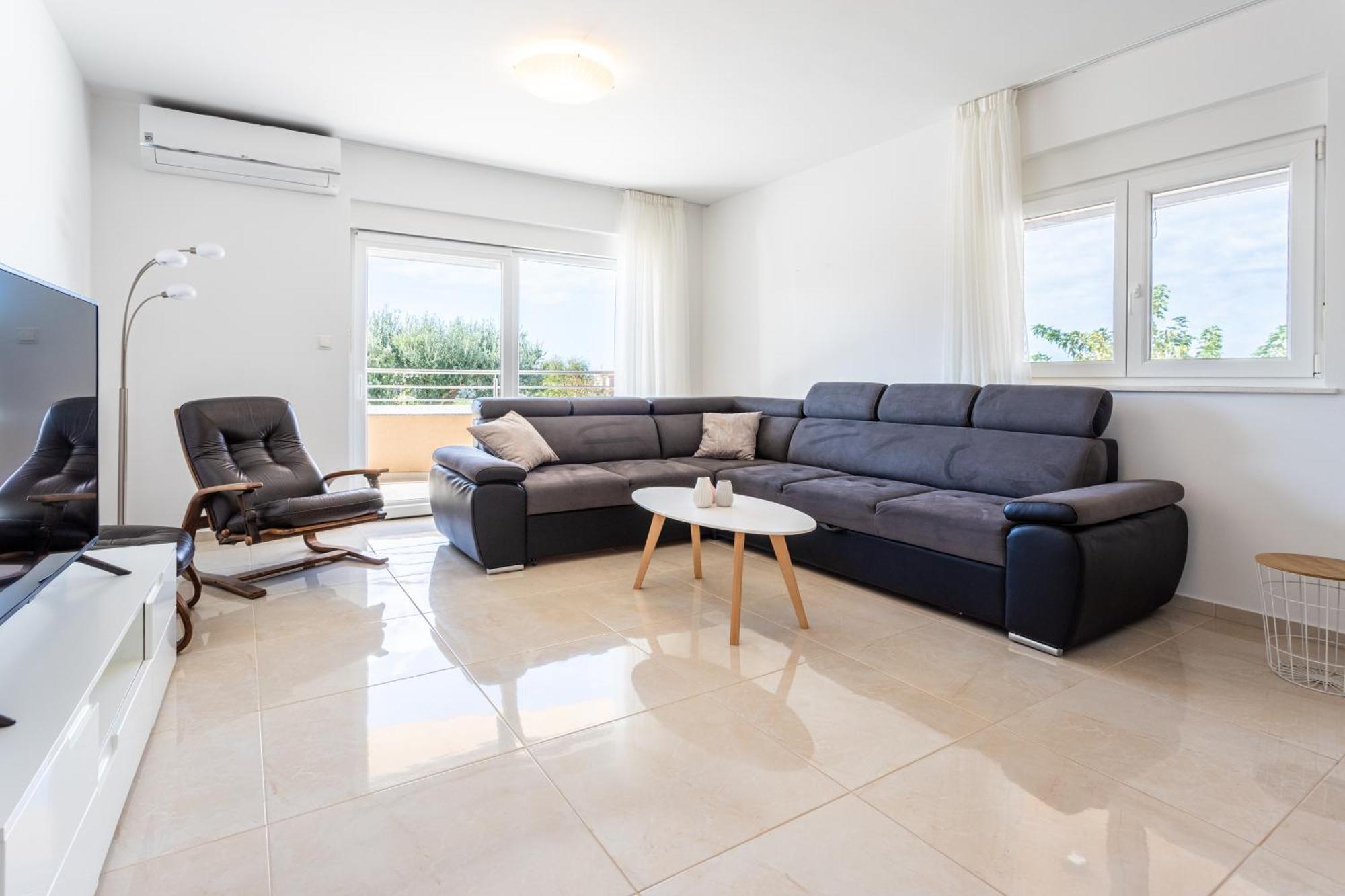 Villa Ana Perfect For Families With Kids And Groups,House With Heated Pool Podstrana Bagian luar foto