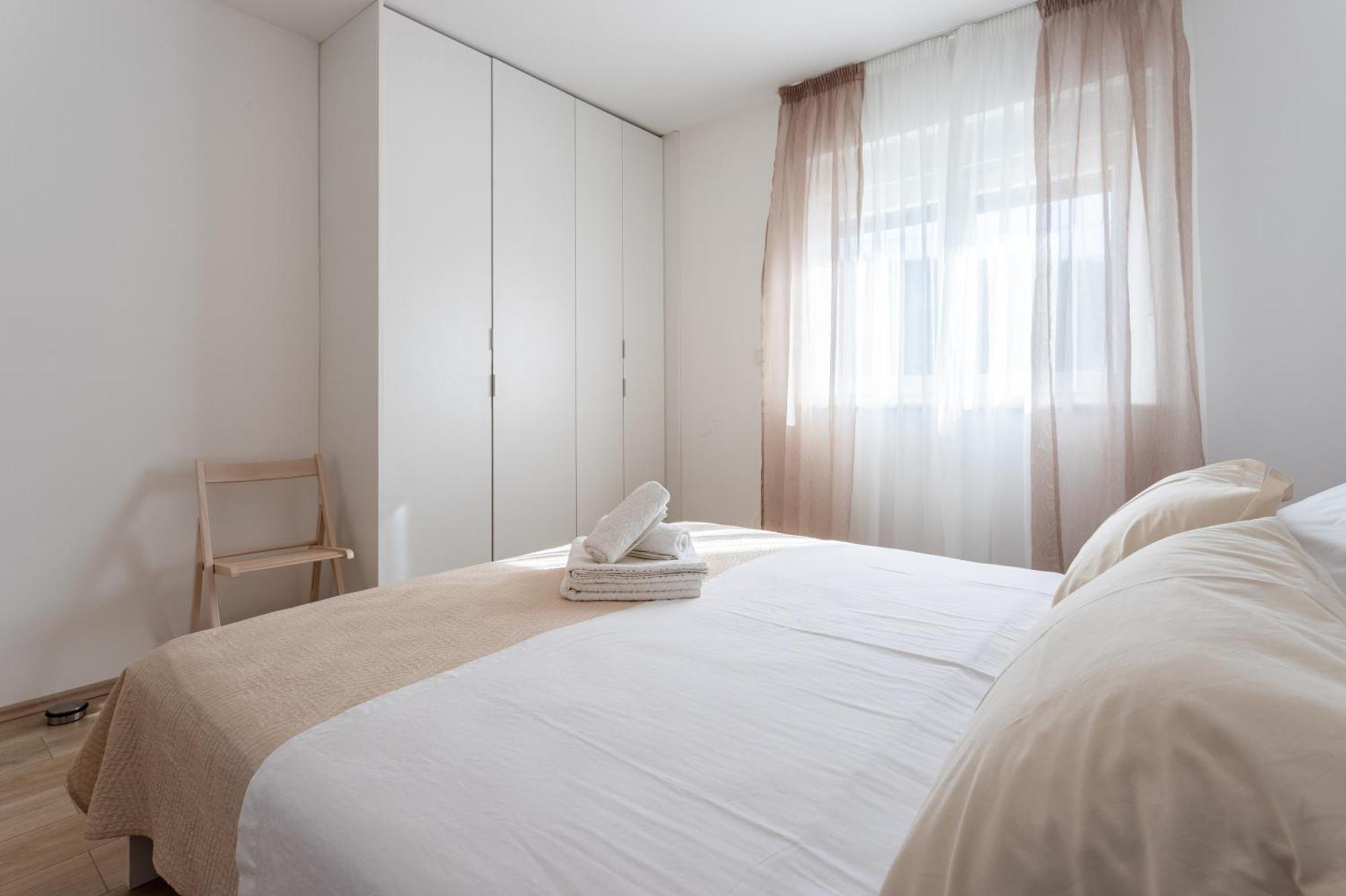 Villa Ana Perfect For Families With Kids And Groups,House With Heated Pool Podstrana Bagian luar foto
