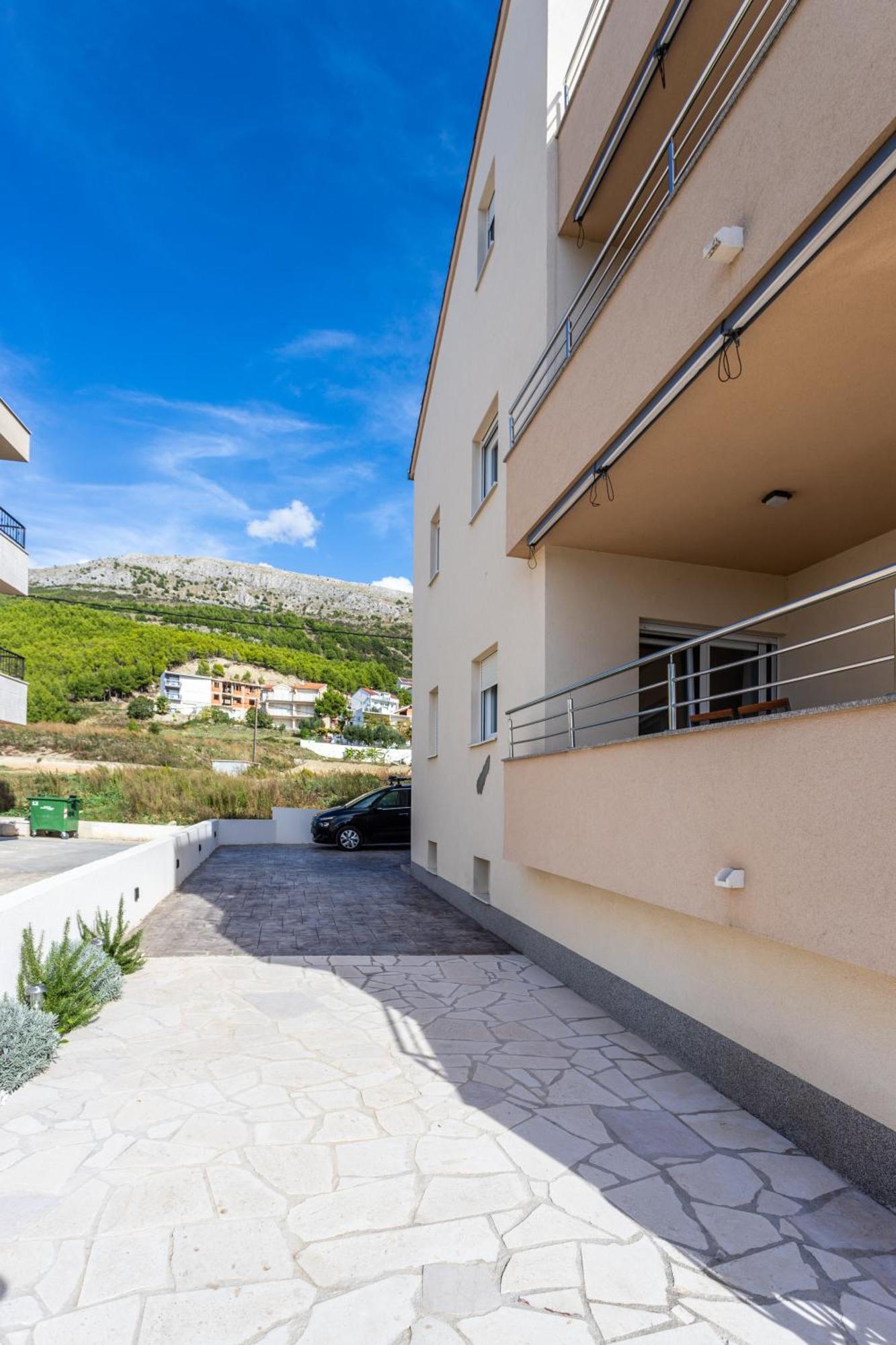 Villa Ana Perfect For Families With Kids And Groups,House With Heated Pool Podstrana Bagian luar foto