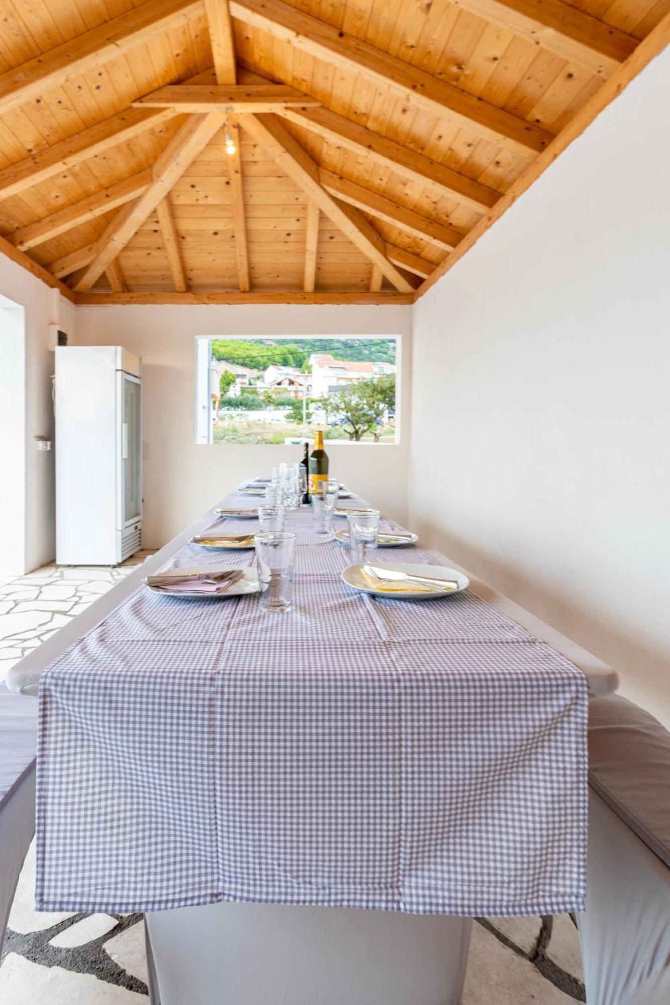 Villa Ana Perfect For Families With Kids And Groups,House With Heated Pool Podstrana Bagian luar foto
